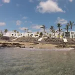 Velazquez Puerto del Carmen (Lanzarote)