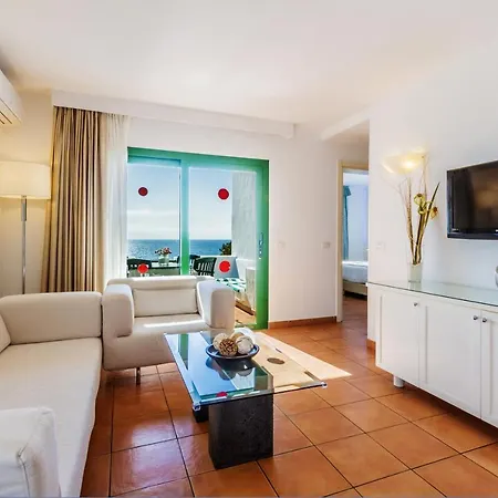 Holiday park Velazquez Puerto del Carmen (Lanzarote)