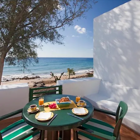 Velazquez Puerto del Carmen (Lanzarote)