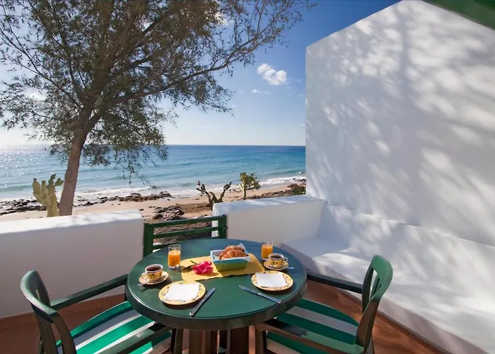 Velazquez Puerto del Carmen (Lanzarote)