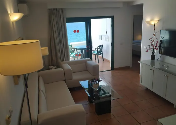 Velazquez База відпочинку